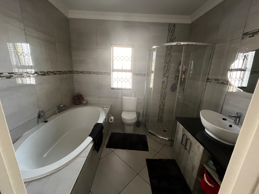 4 Bedroom Property for Sale in Waterkloof North West